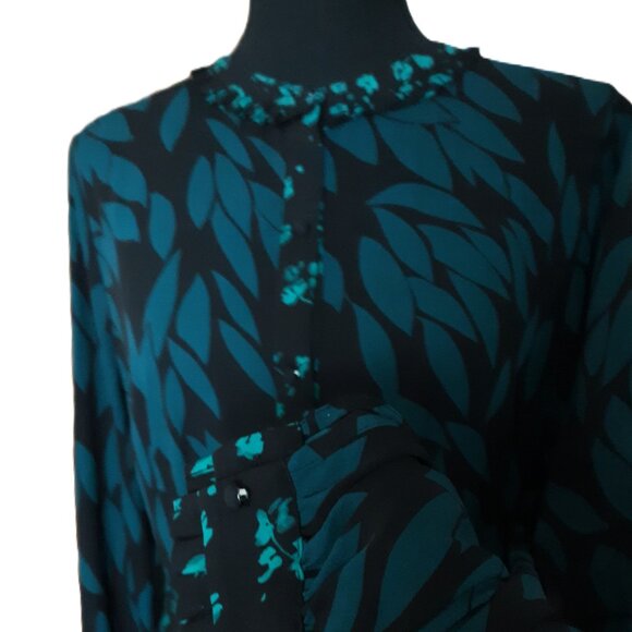 Cabi Autumn Belted Button Up Maxi Dress - Picture 5 of 10